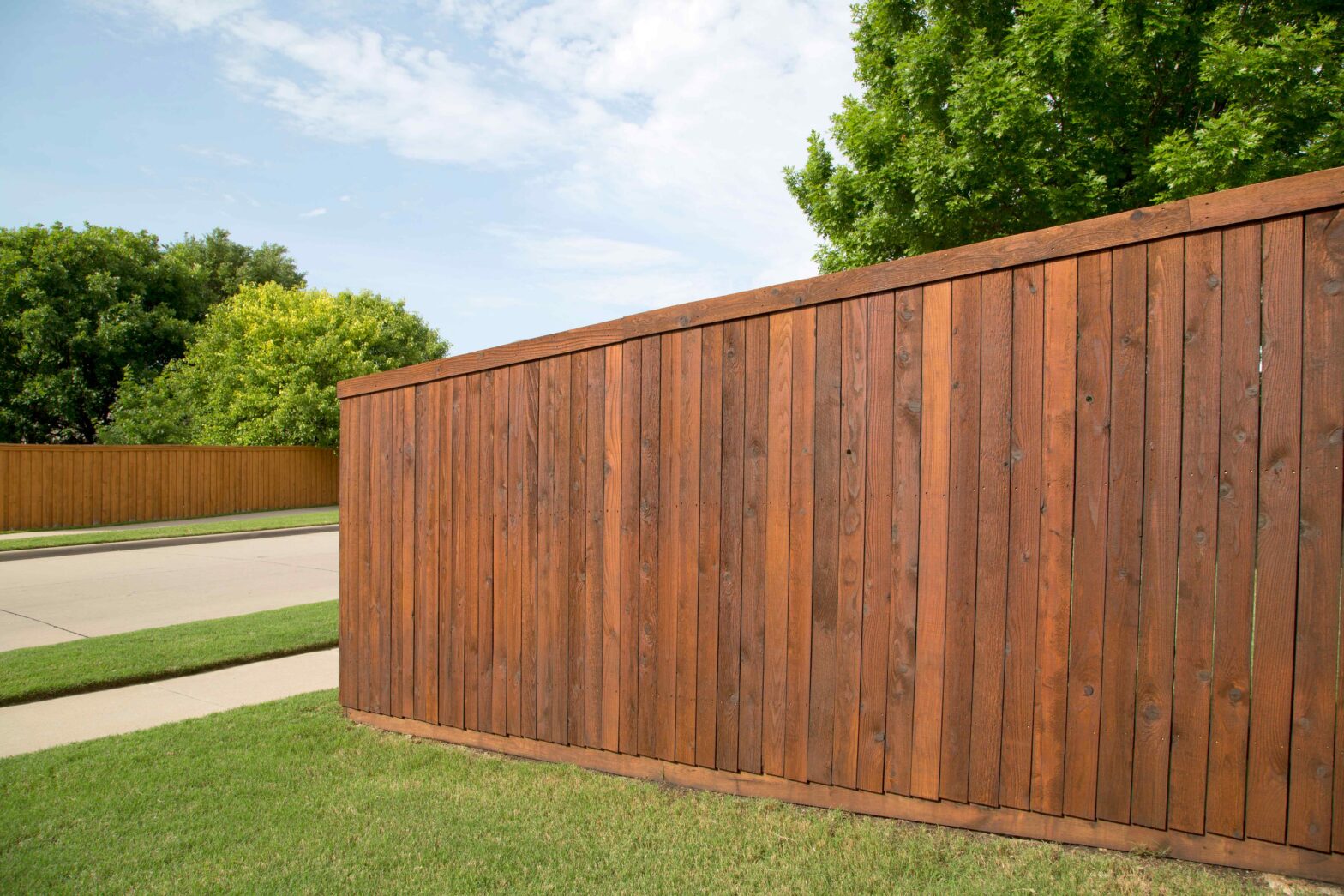Photo of wood privacy fence in Wimauma Florida