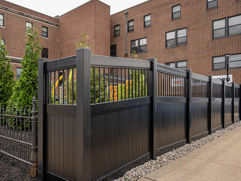 Commercial Fence Contractor in Wimauma, Florida