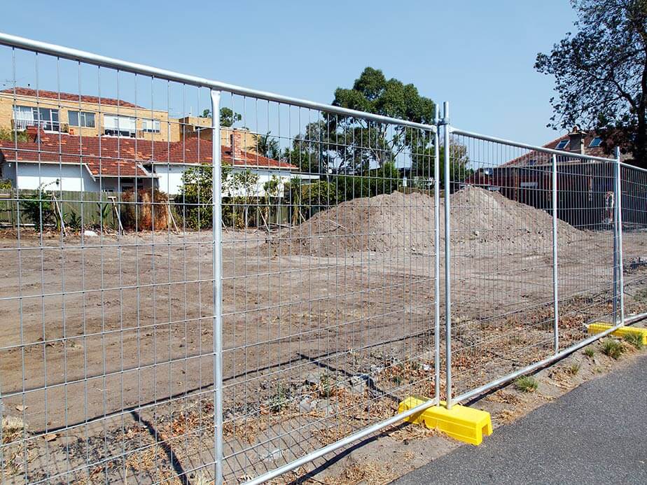 Temporary fence installation for the Wimauma, Florida area.