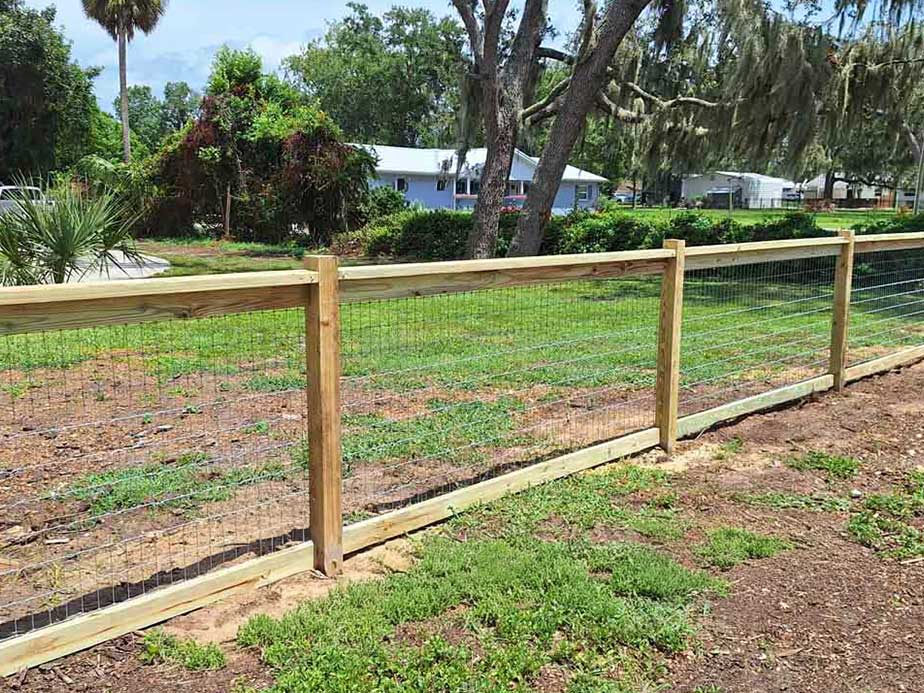 Farm Fence Contractor in Wimauma, Florida