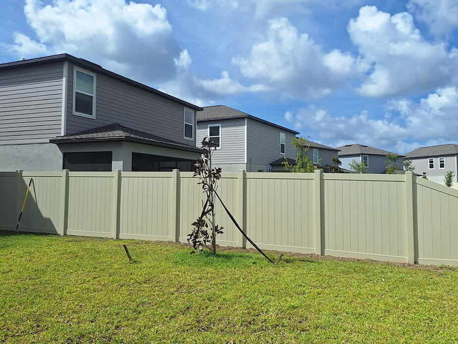 Residential Fence Contractor in Wimauma, Florida