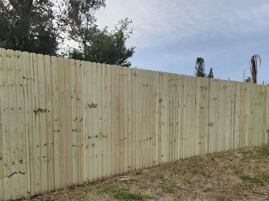 Residential Wood fence contractor in the Wimauma, Florida area.