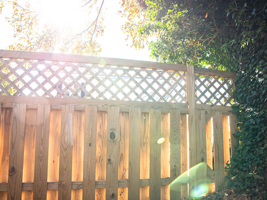 Semi-Privacy Fence Contractor in Wimauma, Florida