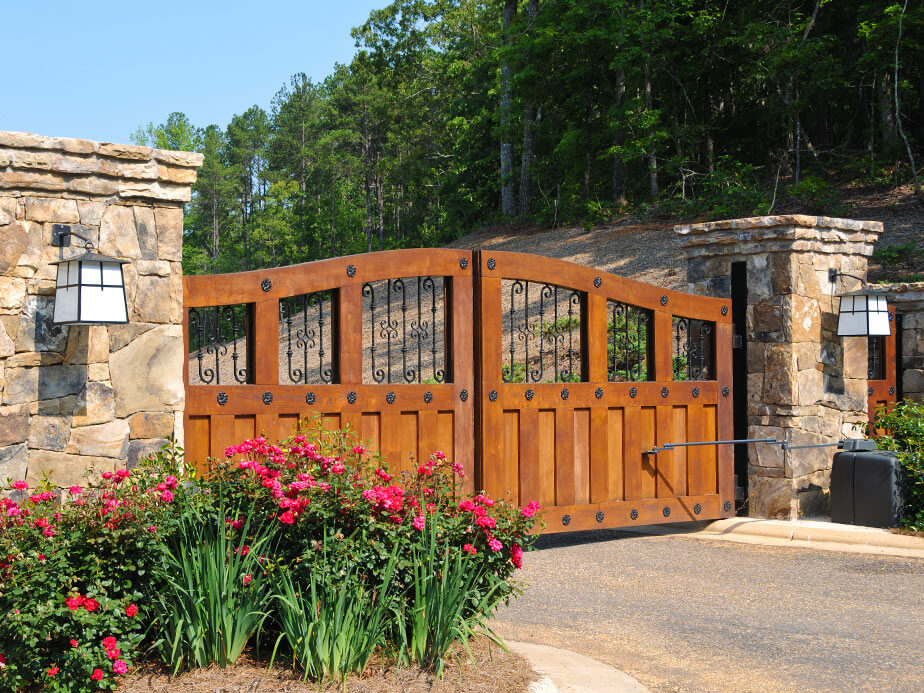 Estate gate options in the Wimauma, Florida area.
