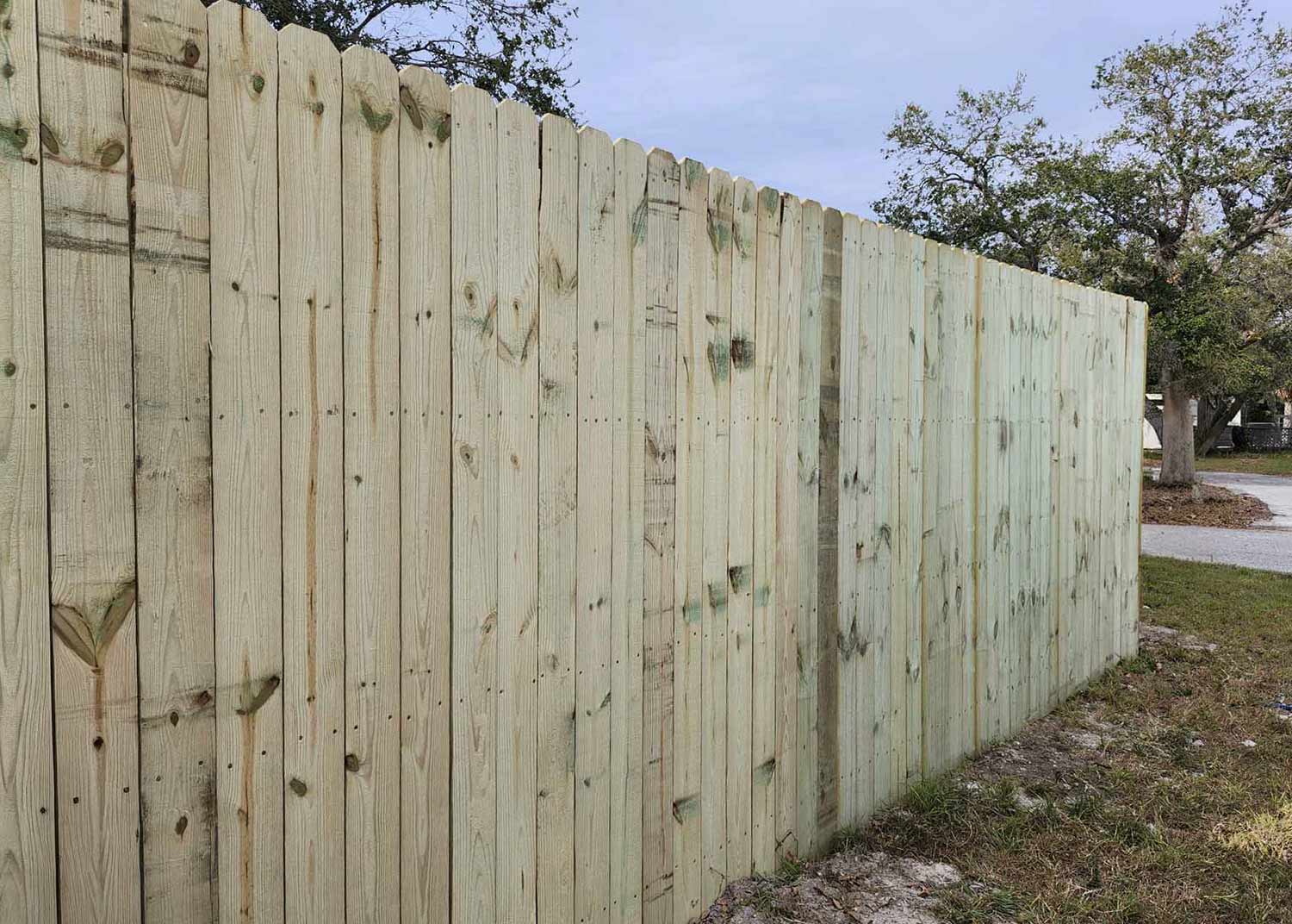 Wood fence installer in Wimauma, Florida